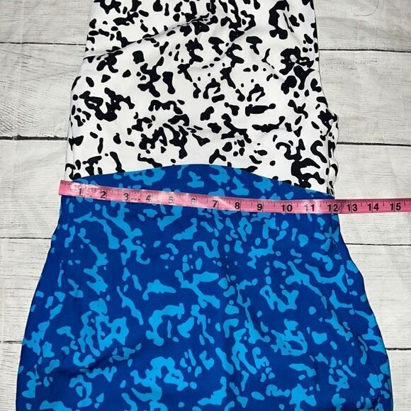 NEW House Of CB Lamour White Printed Stretch Pencil Dress White Black Blue sz XS - Picture 6 of 9